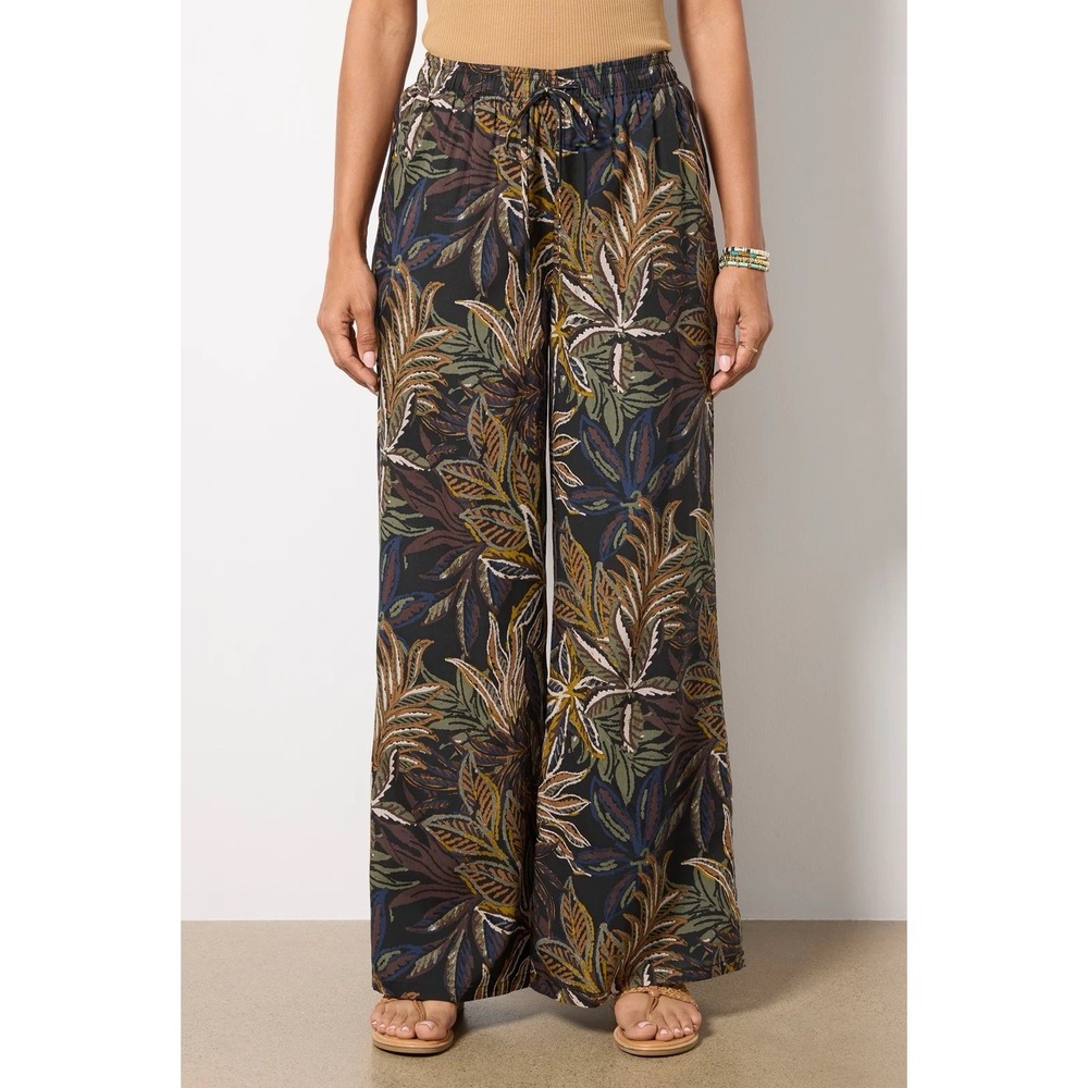 Evereve Isla Palm Printed Pants Size Medium
